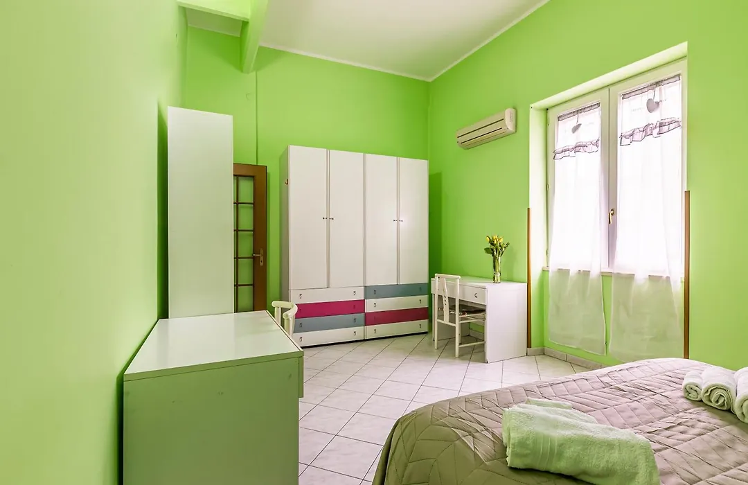 Guesthost - Ballaro Market Cozy Apartments-1