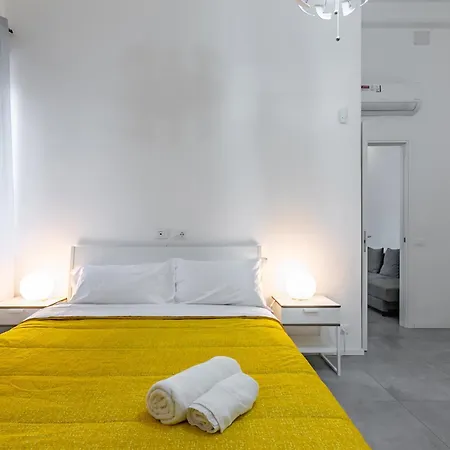Guesthost - Ballaro Market Cozy Apartments-3